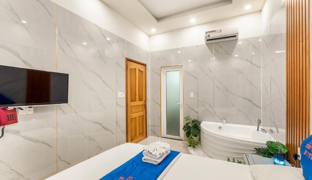KISS Hotel Tân Bình in Ho Chi Minh City