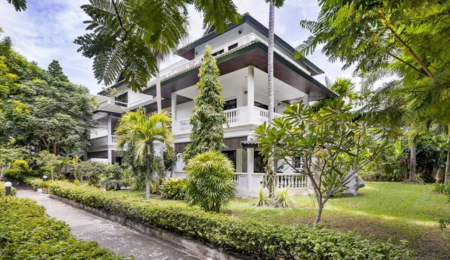Large 4 bedroom seaside house 180 m from beautiful sandy beach