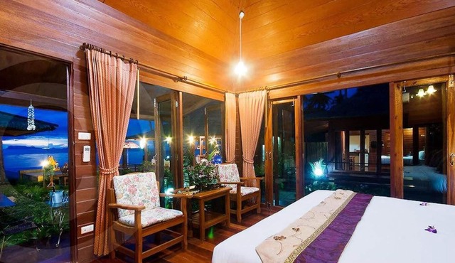 Lipa Bay Resort