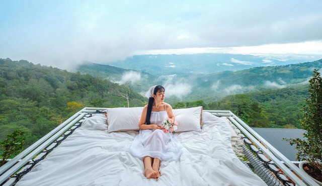 Long Hak Khao Camping Phu Chi Fa in Thoeng