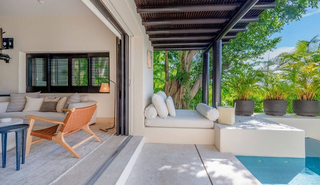 Lovely 4-bedroom villa with AC in Krong Siem Reap