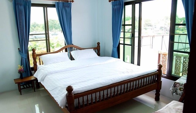 Loy Manee House