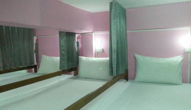Lucky Homestay - Hostel