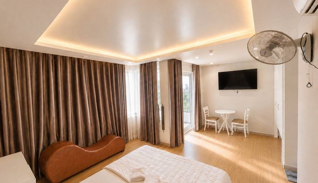 Luna Hotel in Binh Hung