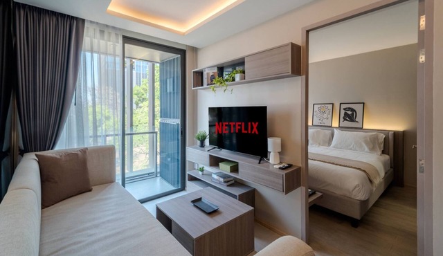 Luxurious 2BR Rooftop Pool & Gym Thong lor BTS