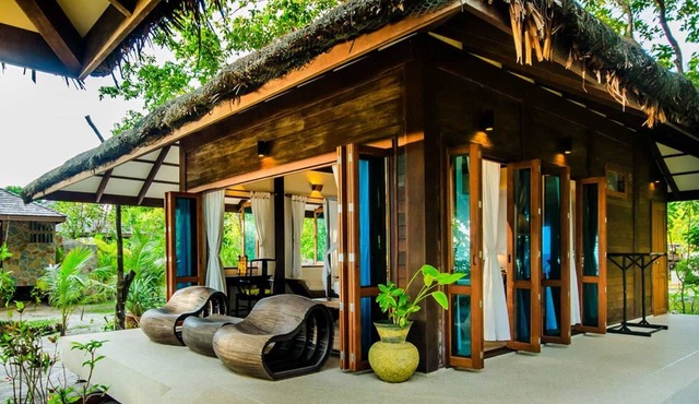 Luxury 2 Bedroom Villa Baan Viva !!