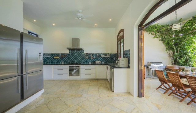 Luxury Beach Front Noble House Villa in Wichit