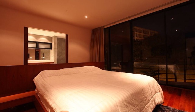 Luxury Designer 3 Bedroom Private Pool Villa In Golf Course in Tambon Kathu