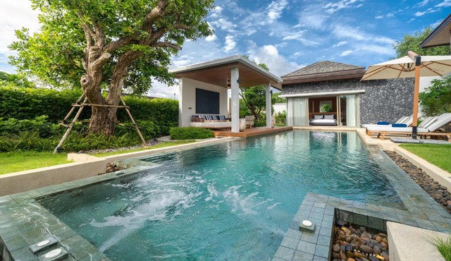 Luxury Royale Bangtao Pool Villa with maid