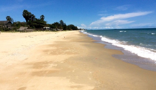 Mae Phim Thailand. Luxury beachfront condo