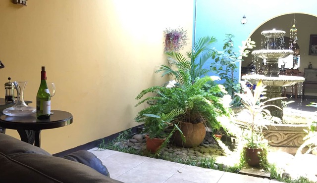 Merkatus House - A/C and Breakfast Included in León