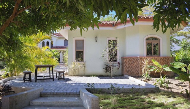 Mi Casita Soñada (Cozy Beachfront Studio) in Hacienda Iguana