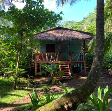 Miskita House ENSUEÑOS Natural Reserve in Little Corn Island