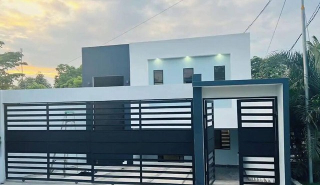 Mission House, sleeps up to 20 in Ciudad Sandino