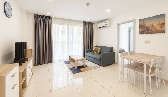 Modern 2 Bedroom Condo in Pratumnak