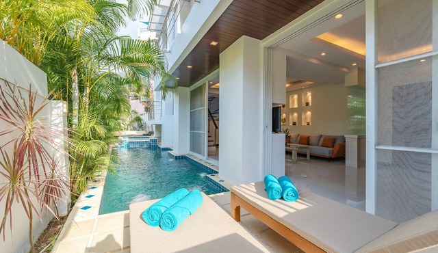Modern 4 bedroom seaview pool villa only 1.4 km to Patong beach in Patong
