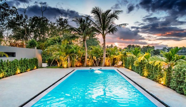 Natural Villas Chiang Mai Riverside Pool Villa 5BDR
