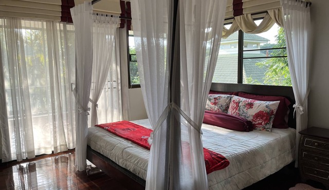 Nest Room with Mountain View