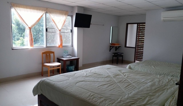 New Wanchai Hotel Pakchong