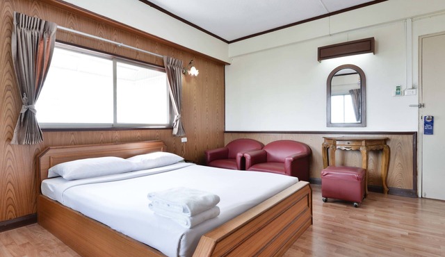 Nice Palace Hotel in Bangkok