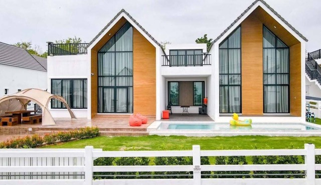 Nordic style: Spacious 600 sq.m, sleeps 22 comfortably. Perfect for large groups