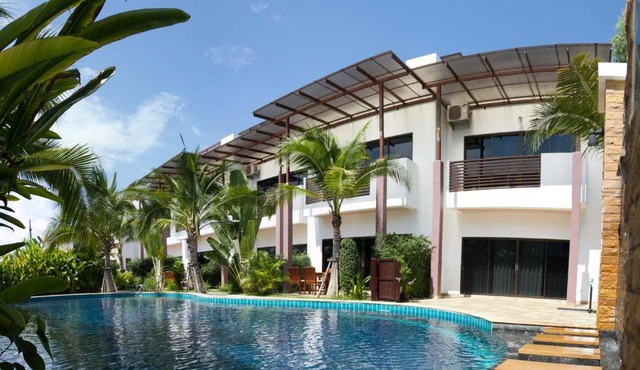 Oasis Garden & Pool Villa at VIP Resort