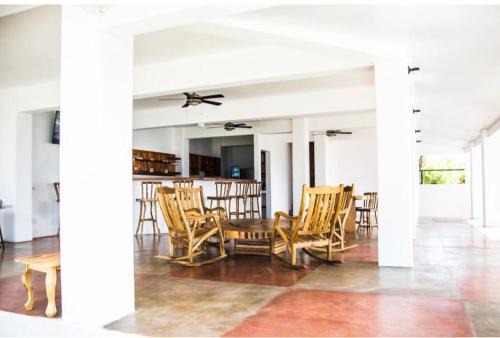Ocean Sun Set View Private Queen AC WIFI Dale in Playa Maderas