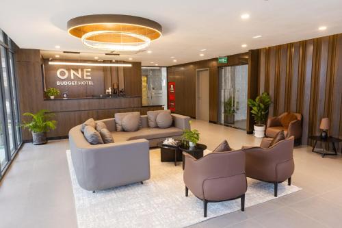 One Budget Hotel by PSH in Krong Poi Pet