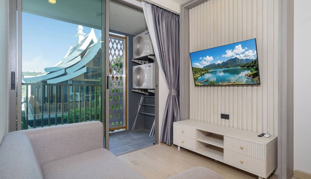 Ozone 1BR Signature Junior Suite