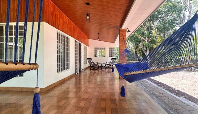 Paraiso Mombacho: Cozy, Private 3-bedroom in Granada with AC, WiFi in El Hormigon