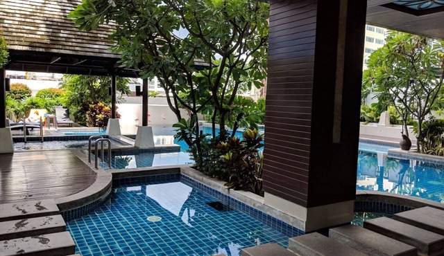 Peace and quiet above the busy life in Bangkok