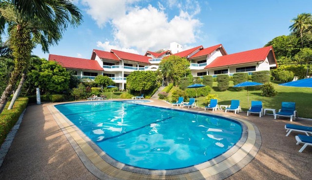 Pen Villa Hotel, Surin Beach - SHA Extra Plus in Surin Beach
