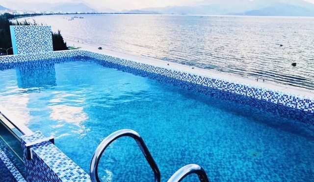 Penthouse Sea View Private Pool in Da Nang