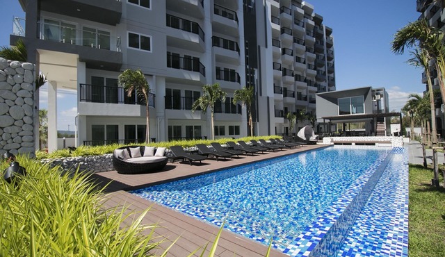 Pool access Studio room, Wi-Fi w/garden, walking distrance to the beach in Klaeng