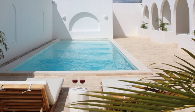 Poolside Suite in Luxury Surf Resort, 5 minutes to surf breaks in Popoyo