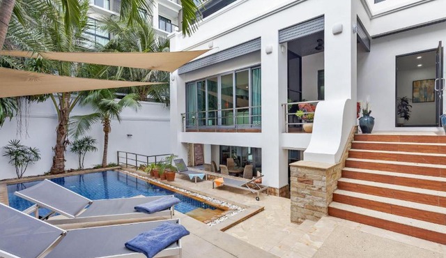 Pratumnak Hill Pool Villa 4BR Private Retreat(PH1) in Pattaya South