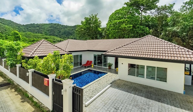Private Pool Villa 4 bedrooms for family