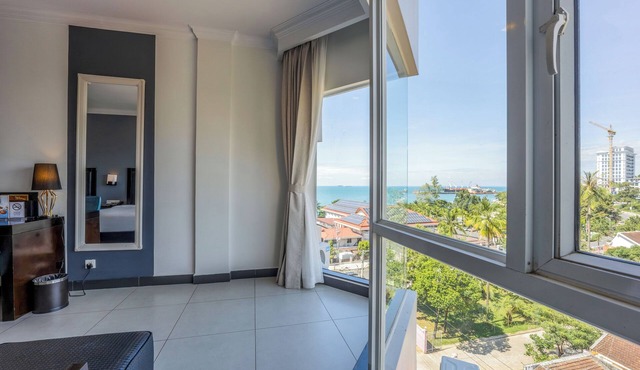 Queenco Entertainment Resort in Sihanoukville