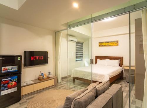 Quiet Westlake Studio w Balcony, Long Stay Ready in Hanoi