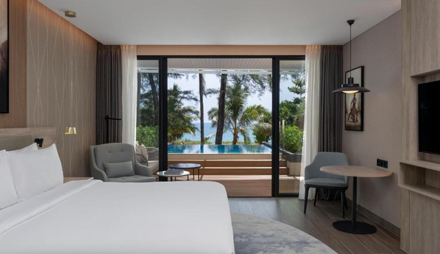 Radisson Blu Resort, Phuket Mai Khao Beach