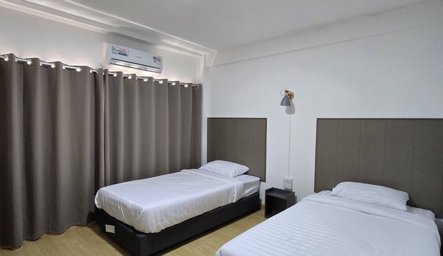 RATANASIRI HOTEL