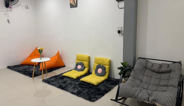 Rest And Relax Hostel in Ko Lanta