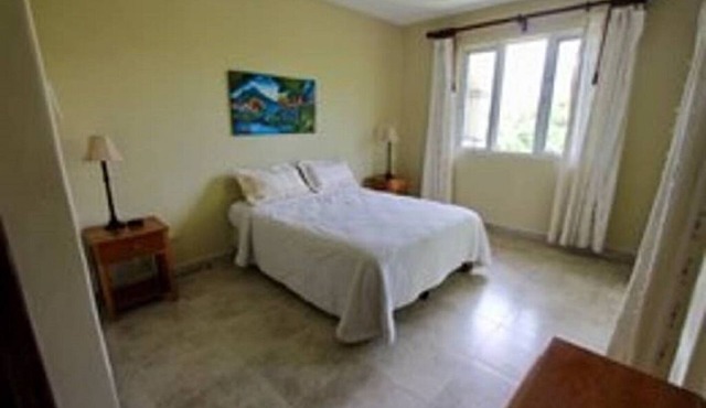 Rio Dulce V12 Oceanfront condo in Tola