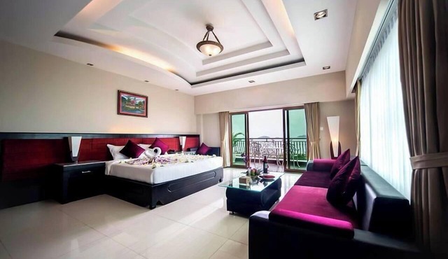 Rock Royal Hotel & Resort in Kep