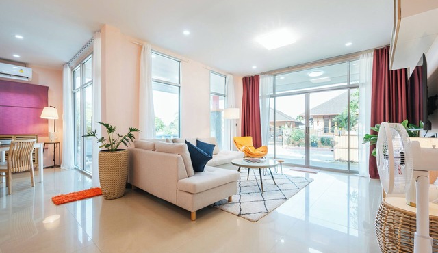 Ruhige Ferienwohnung mit Großem Garten. Zentral Gelegen