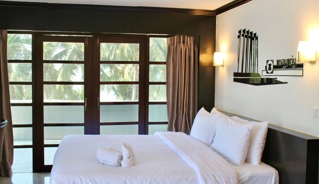 S2 Hotel