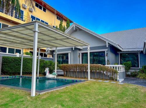 Sawera Luxury Pool Villa in Pattaya South