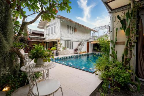Secret garden pool villa in Hua Hin