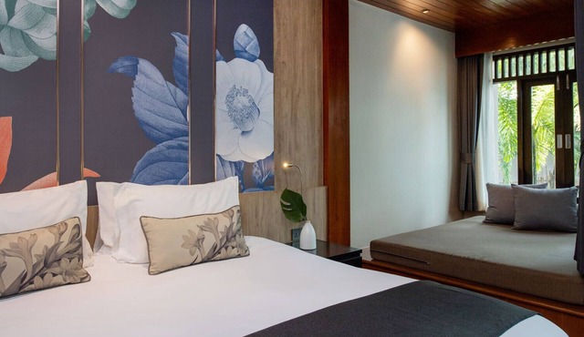 (SHA+)Luxury Deluxe King Bed (D04) in Takua Pa District