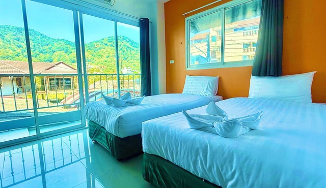 Silver Oaks Guest House in Patong